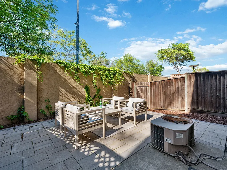 703 Star Jasmine Ct — Photo 35
