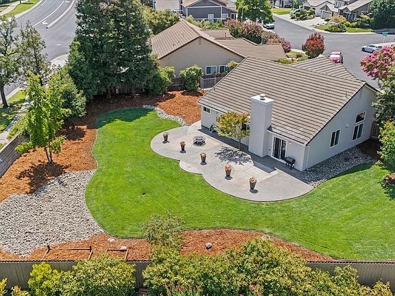 2nd image of 902 Calle Campana Ct