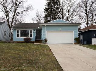 4838 N Sedgewick Rd, Lyndhurst, OH 44124