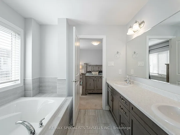 13 Lothbury Dr — Photo 21