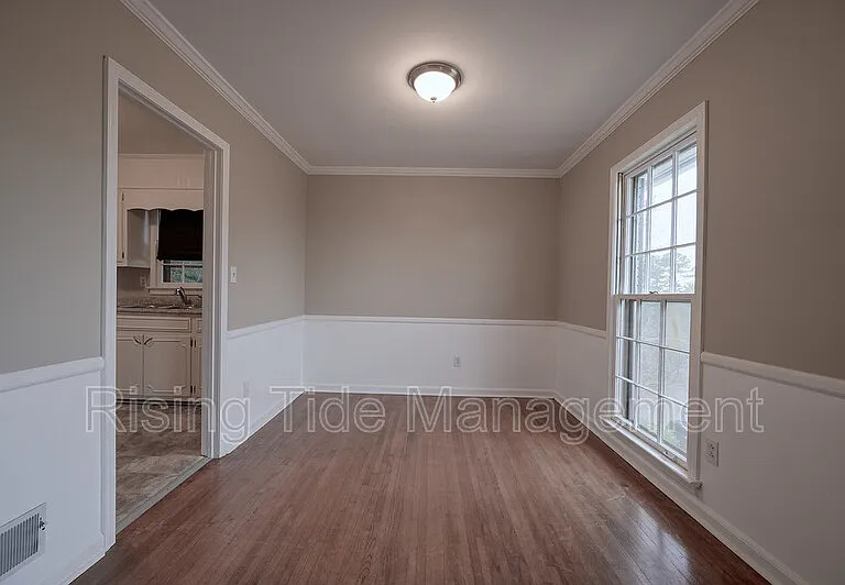 401 Lance Ln — Photo 10