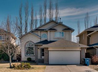 37 N Mount Yamnuska Pl SE, Calgary, AB T2Z2Z6