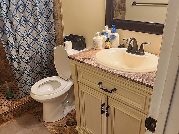 Bathroom downstairs