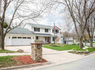 4218 Heffernan Dr, Madison, WI 53704