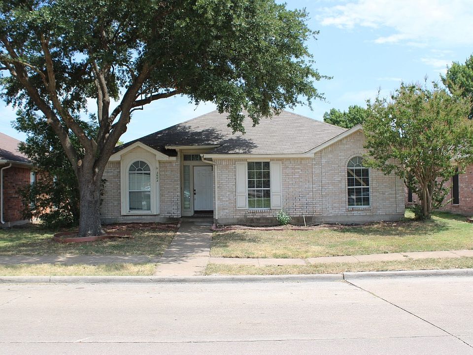 1st image of 2504 Helen Ln