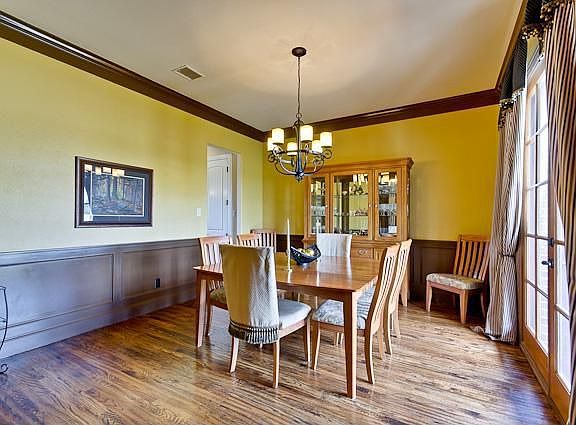 4th image of 700 Corsica Ct