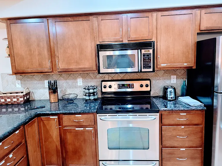 45 N Canyon Diablo Rd #M — Photo 7