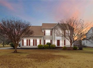 215 Ridge Bay Ct, Greenville, SC 29611