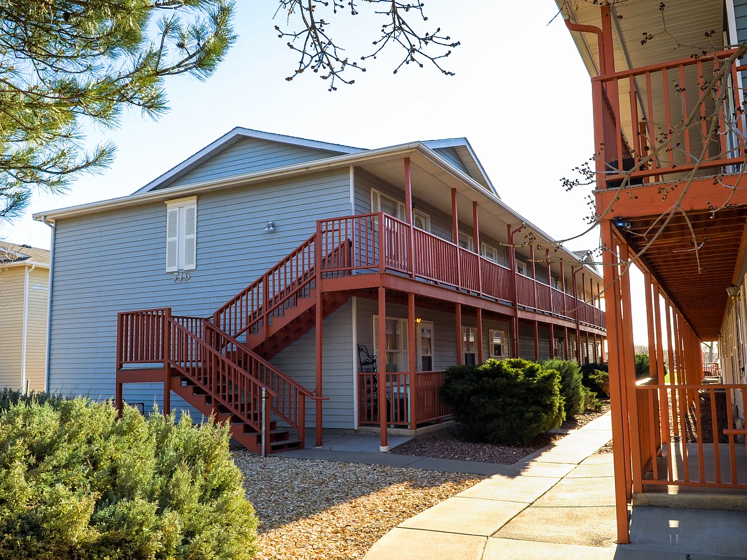2 bed, 1070 sqft, $1,400 — Photo 1