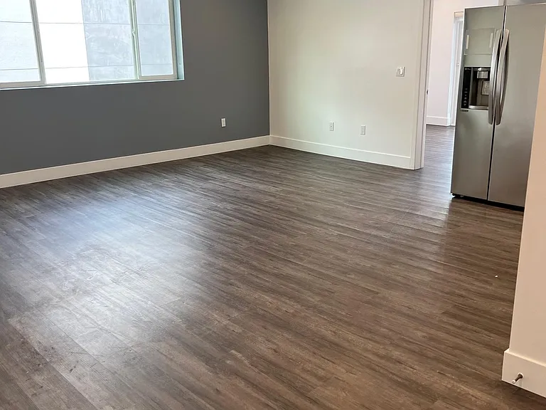 4231 McLaughlin Ave #401 — Photo 2
