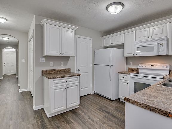 2nd image of 502 Beretta Dr #564