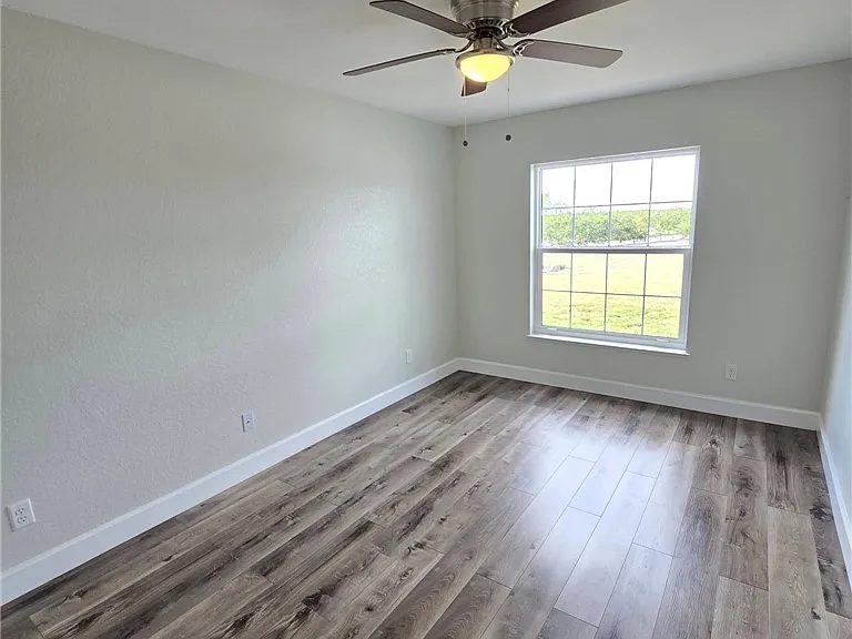 120 Clinton Ave — Photo 27