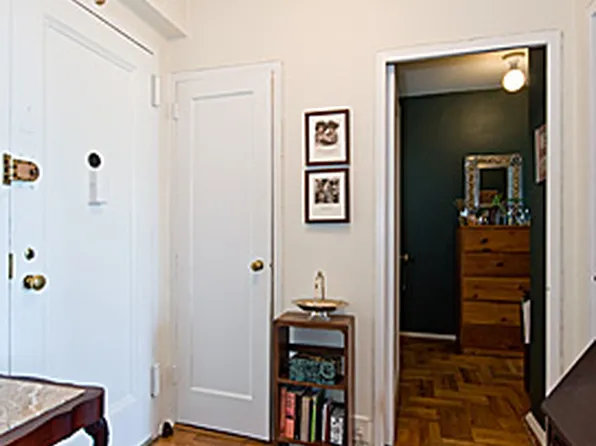 500 Grand Street image 1 of 8