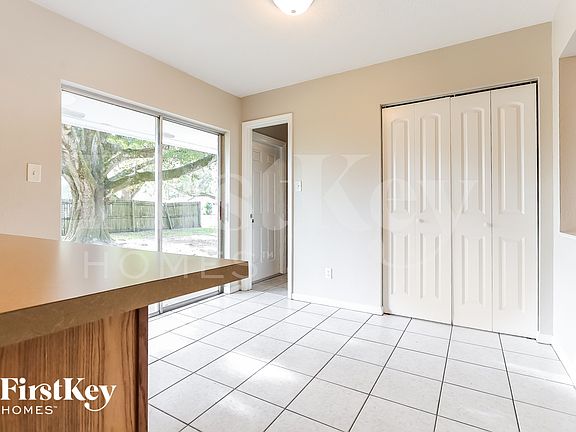 4th image of 802 Briarcliff Dr