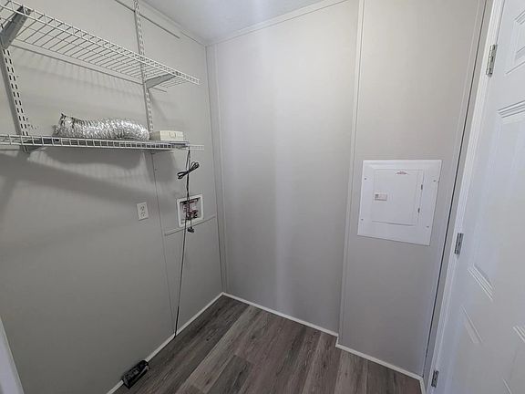 5th image of 1010 Reservation Rd #B10