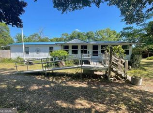 145 Payne Cir, Waynesville, GA 31566