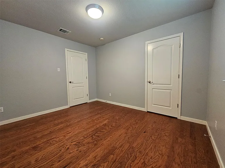 2035 Intrepid Dr — Photo 18