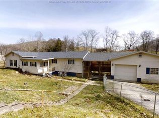 4501 Little Sandy Rd, Elkview, WV 25071