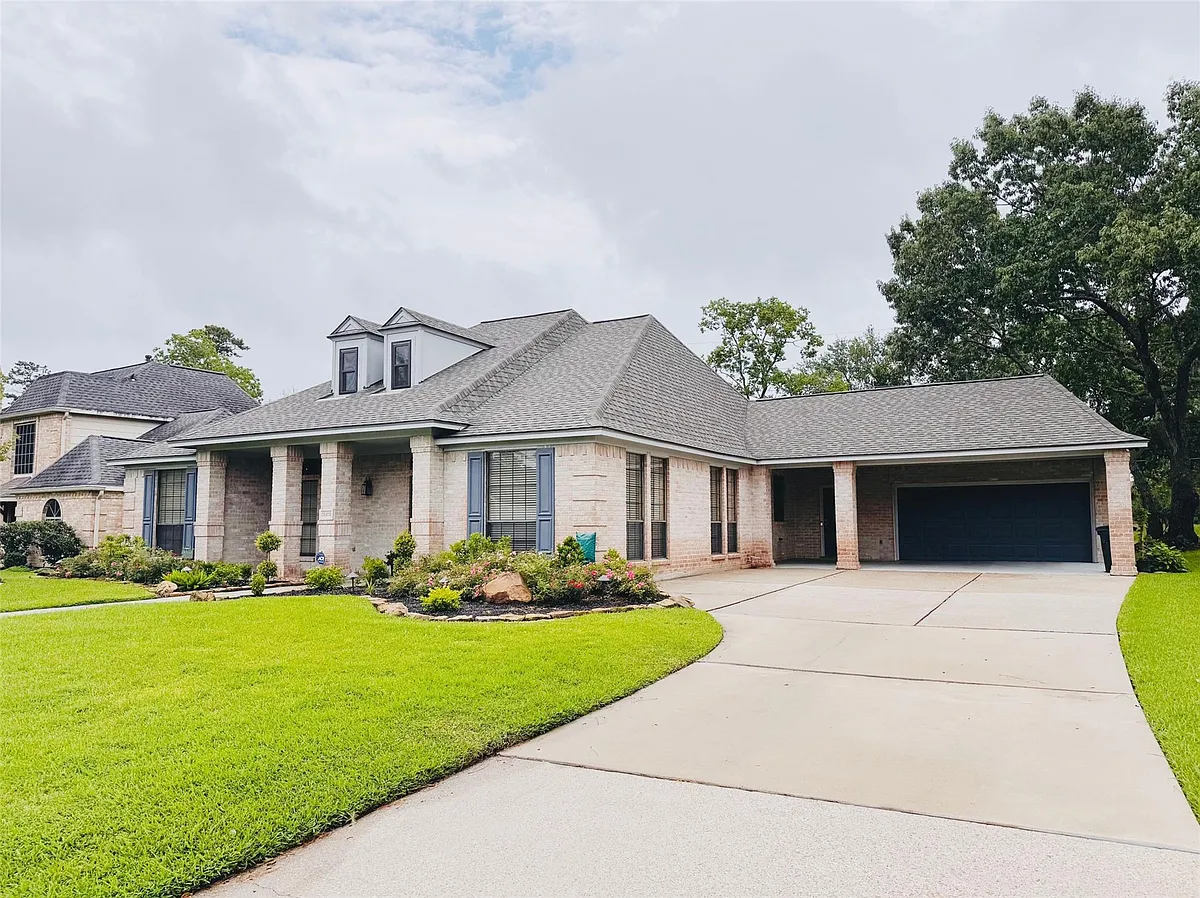 Building Photo - 20402 Sunny Shores Dr