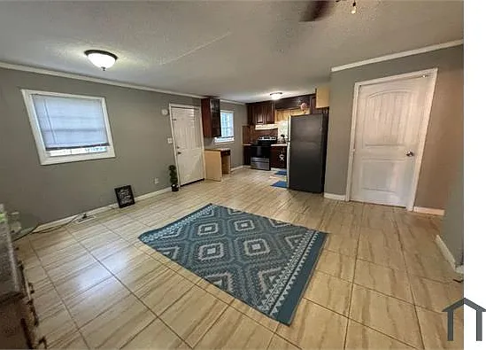 2 bed, 615 sqft, $950 — Photo 3