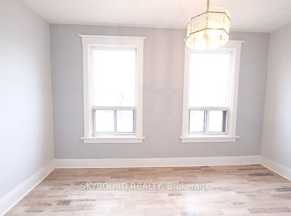 4th image of 72 Somerset Ave