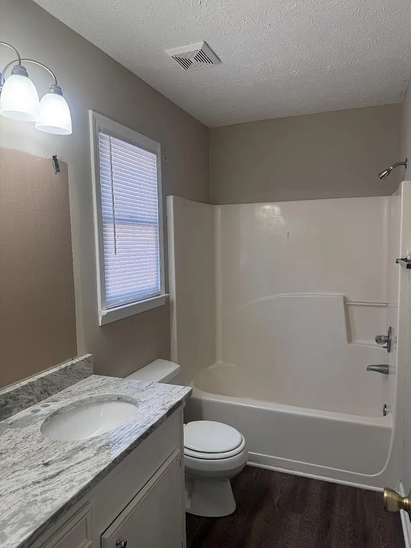 602 Garden Hills Dr — Photo 2