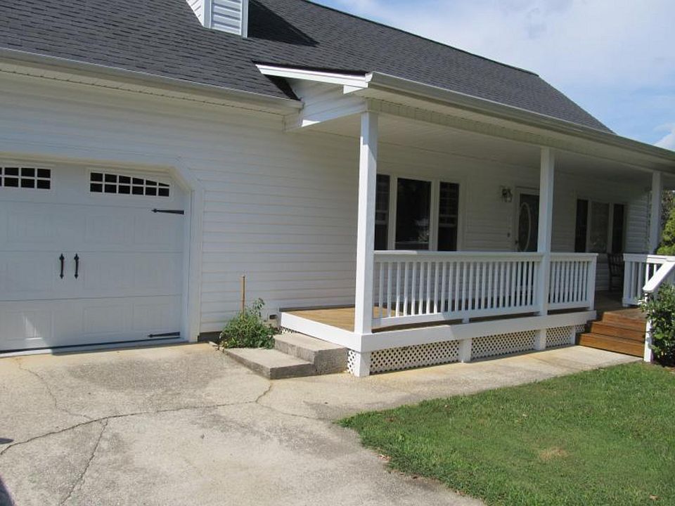 1st image of 4 Apple Blossom Ln