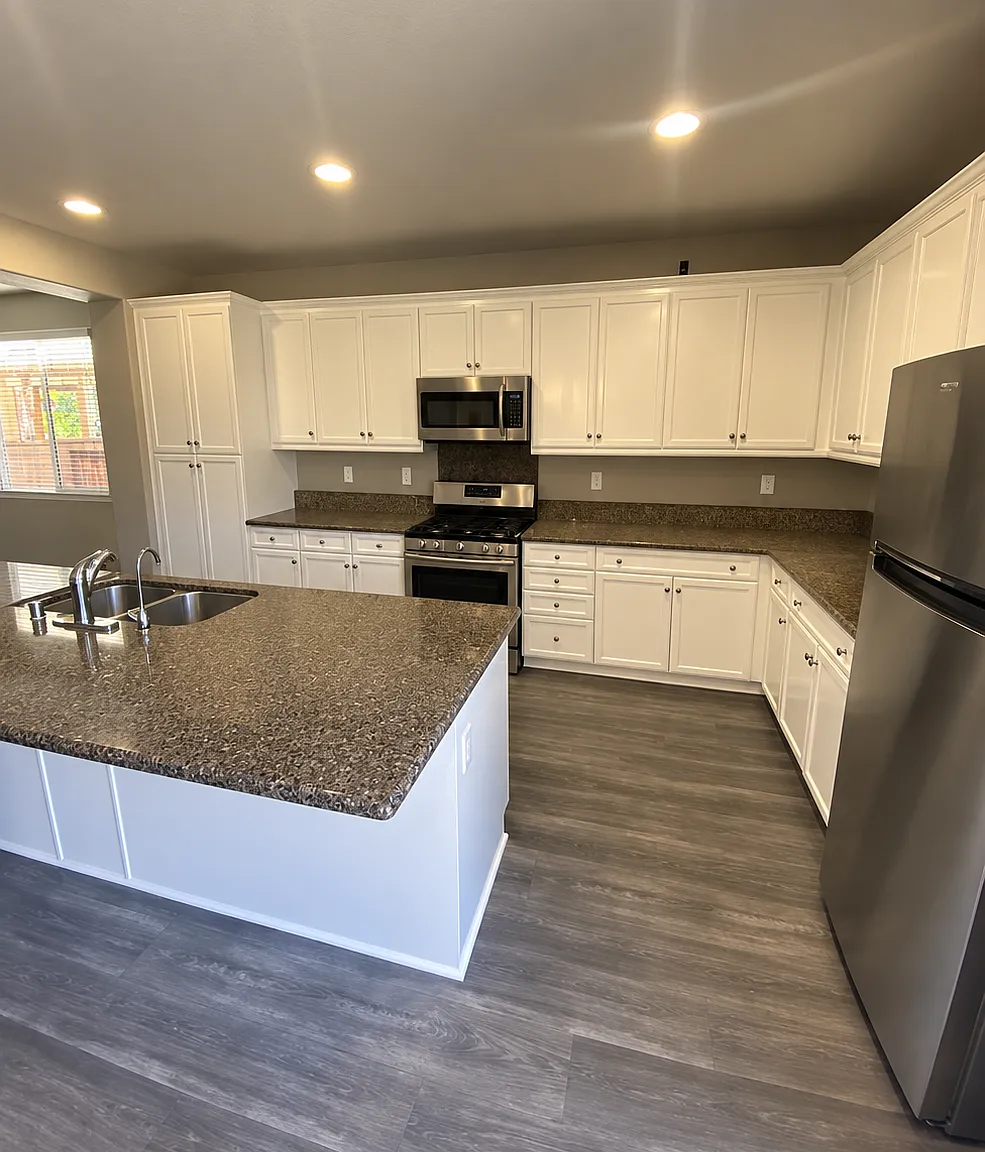 5 bed, 2437 sqft, $3,400 — Photo 4