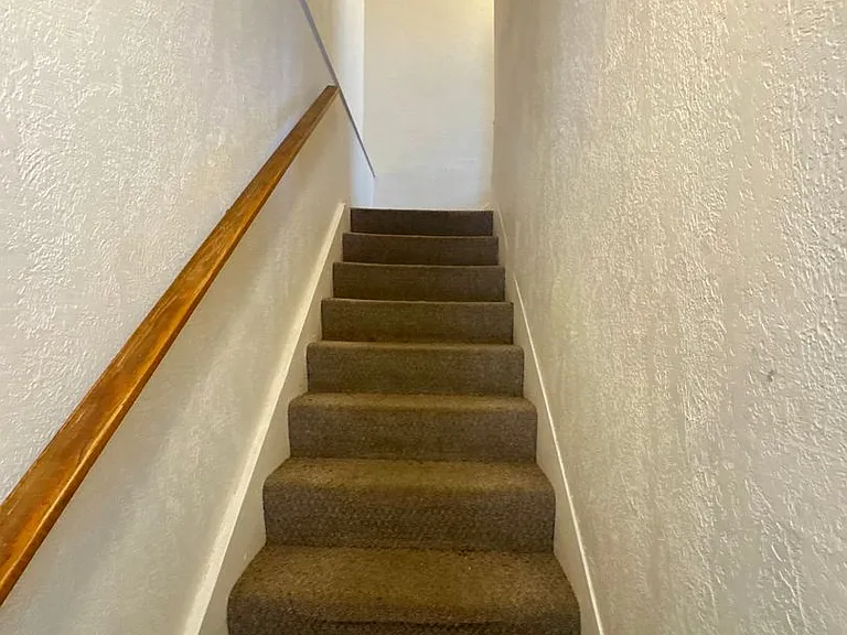 215 Spencer Ave — Photo 5