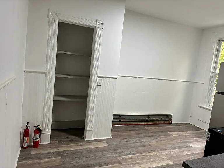 9 Benkard Ave #2 — Photo 5