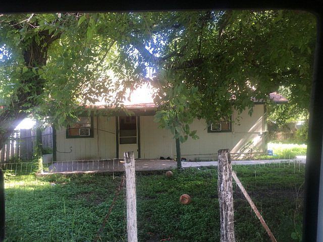 1st image of 615 Southwest Ln