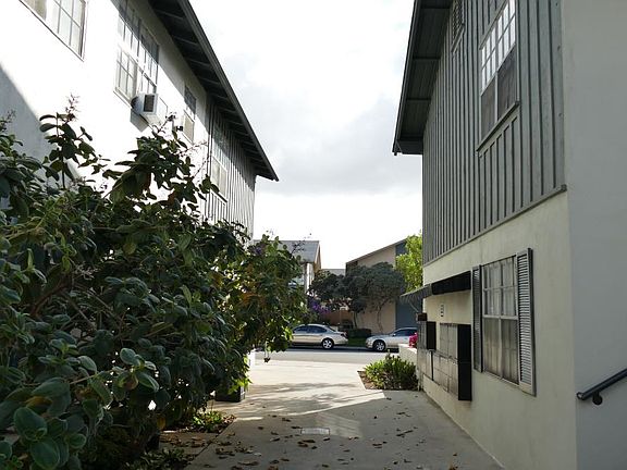 2nd image of 6520 Beadnell Way APT 2T