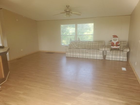 Additional Living Room