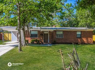 5933 Maple Leaf Dr N, Jacksonville, FL 32211