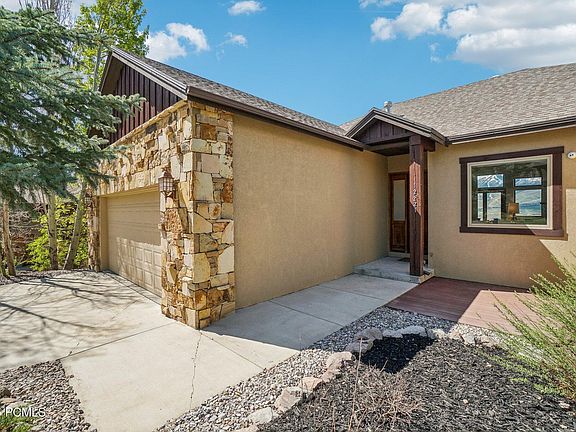 4th image of 12221 Ross Creek Dr