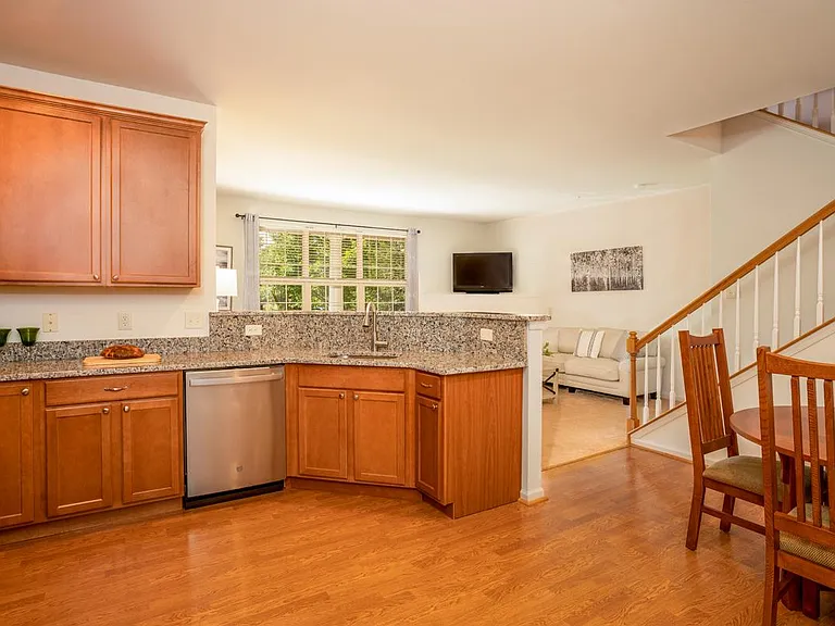 Heritage Orchard Hill Townhome Rentals — Photo 8