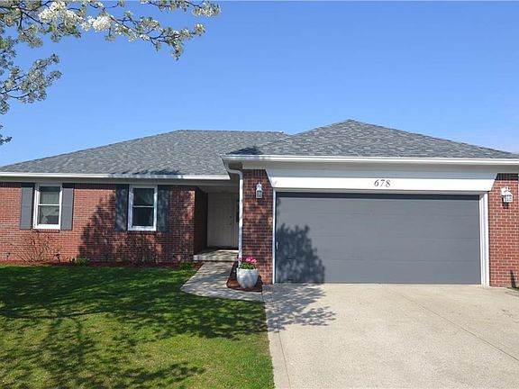 3rd image of 678 Aspen Ct