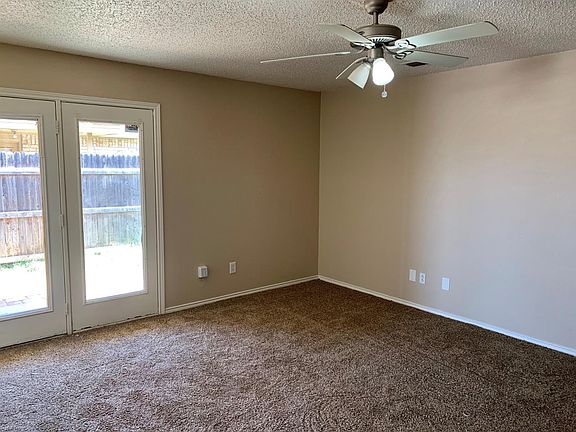 3rd image of 6829 Iola Ave