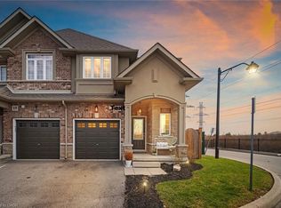 21 Madonna Dr #16, Hamilton, ON L9B 0H1