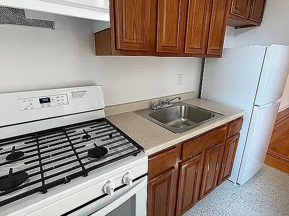 4th image of 1411 Coney Island Ave #4C