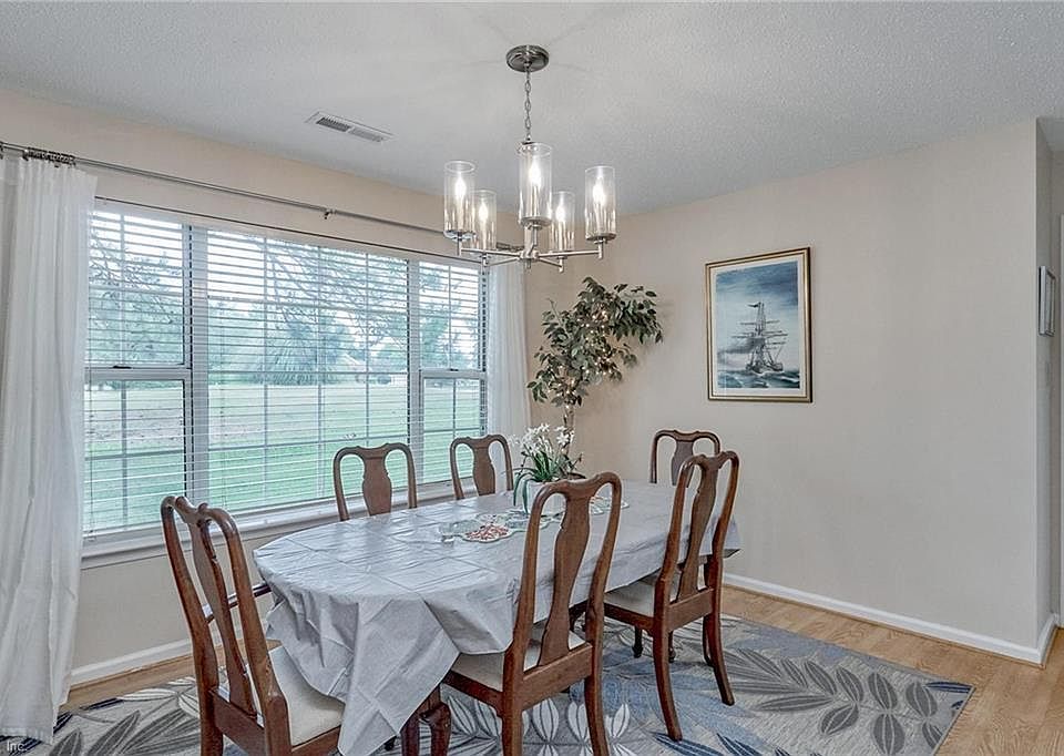 Gorgeous golf course views from every window!