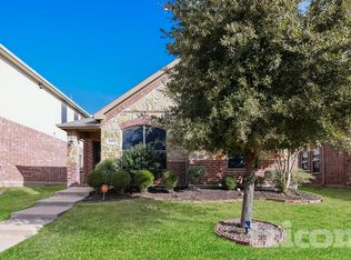 9129 Holliday Ln, Aubrey, TX 76227