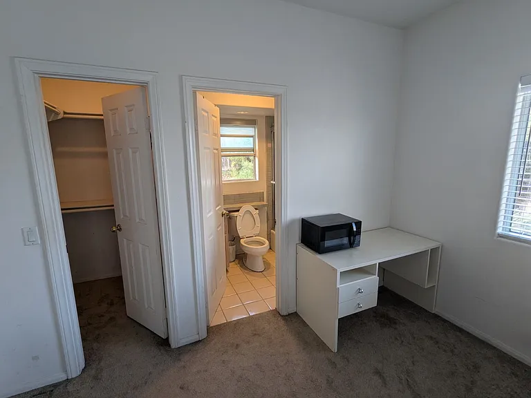 2381 Almeria Ct — Photo 5