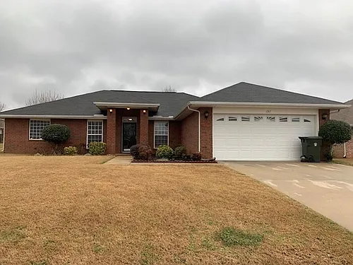 137 Clover Ridge Dr Photo 1