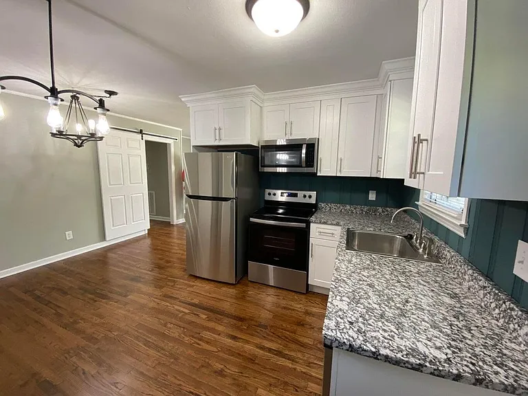 3501 Rainbow St — Photo 7