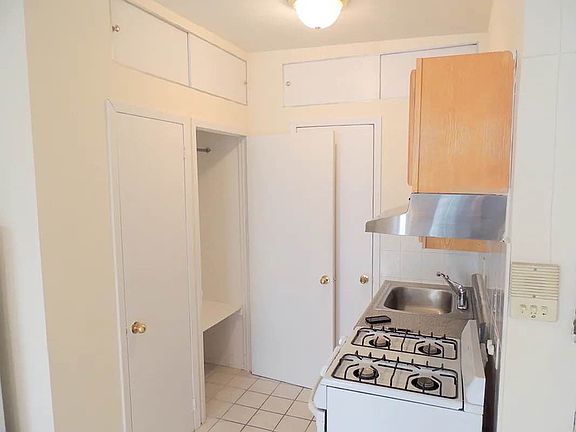 5th image of 95 Orchard St APT 8A