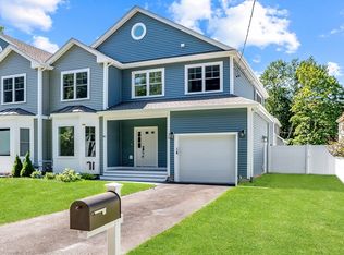 89 Kendall Ln, Natick, MA 01760