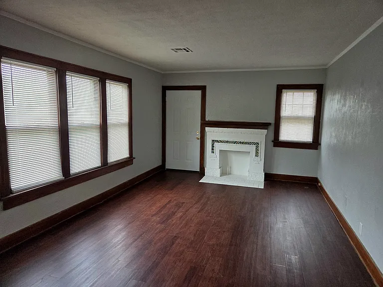 1809 N Gatewood Ave — Photo 3