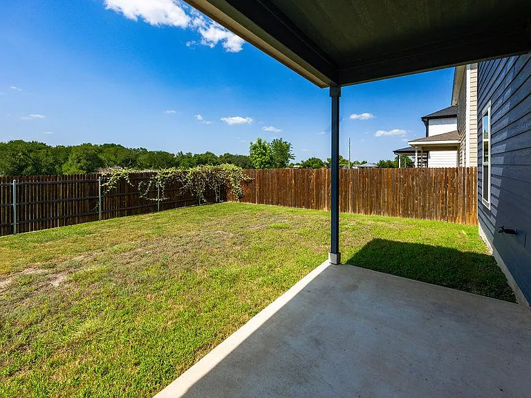 448 English Oak St — Photo 27
