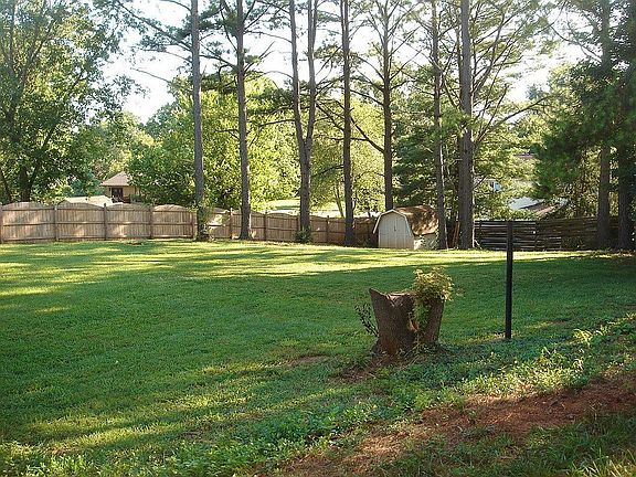 Plenty Of Room For Kids & Pets In This TN Level Yard Plus Lg Storage Shed!